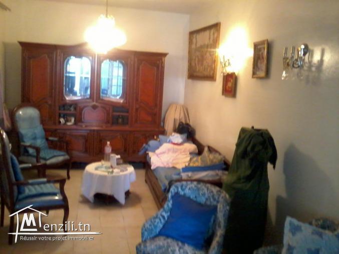 VENDS BELLE VILLA A RADES