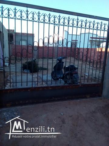 terrain et studio a vendre