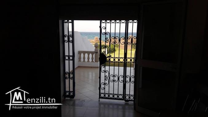 villa a 1ere position à la plage kerkouane