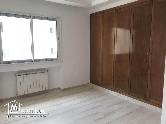 Appart. très haut standing à menzah 9c près de l'école italienne