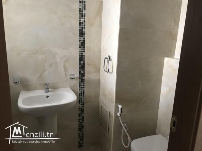 Appart. très haut standing à menzah 9c près de l'école italienne