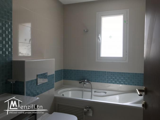 Appart. très haut standing à menzah 9c près de l'école italienne