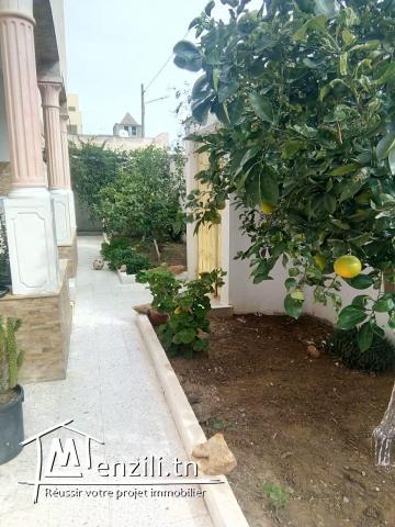 Grande maison sur terrain de 310 m2