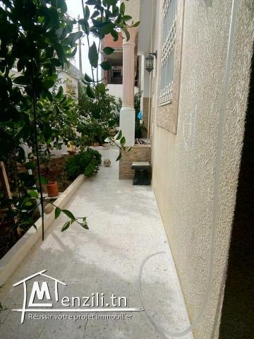 Grande maison sur terrain de 310 m2