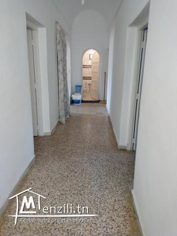 A vendre une maison sis a béni wael Nabeul  400 m