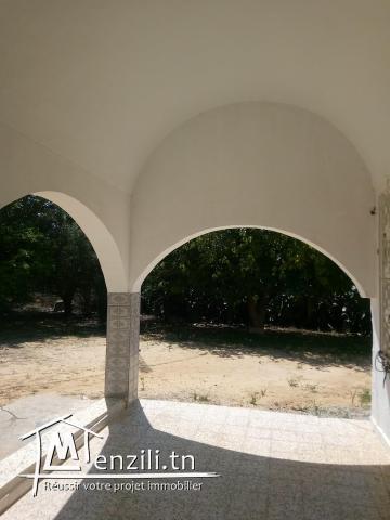 A vendre une maison sis a béni wael Nabeul  400 m