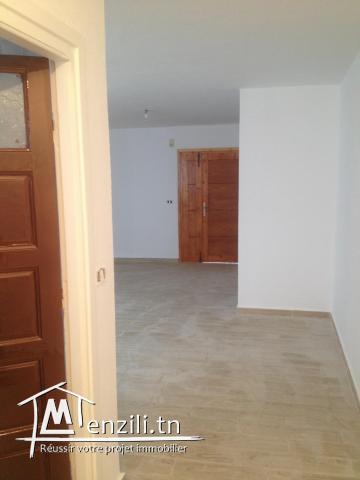 batiment a vendre à centre hawaria pour plus d'info 50522361