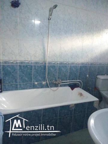 فيلا للبيع في طريق السلطنية كم 6 زنقة بركالله