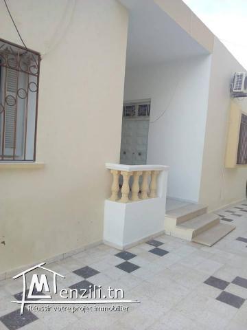 فيلا للبيع في طريق السلطنية كم 6 زنقة بركالله