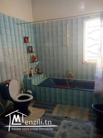 فيلا للبيع في طريق المهدية كم 9