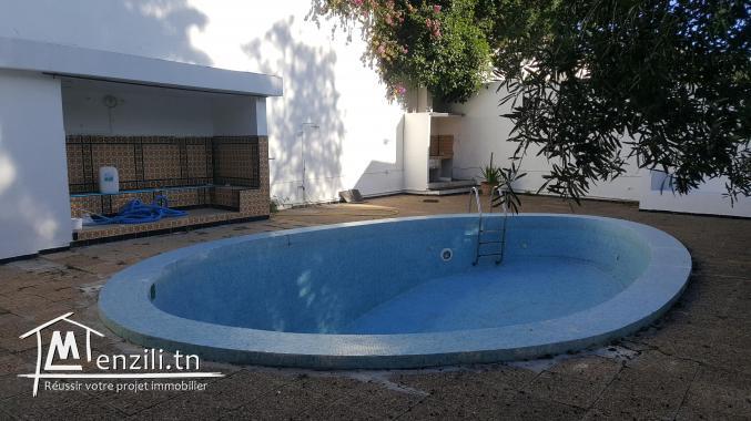 sybVLS3 villa à louer à Gammarth coté café journal