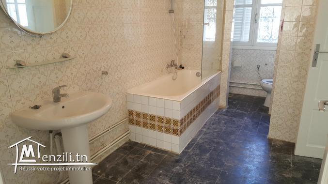 sybVLS3 villa à louer à Gammarth coté café journal