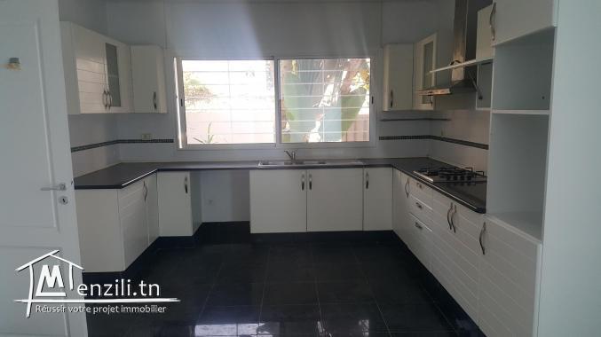 sybVVS4 villa à vendre à Gammarth coté Golden Tulipe