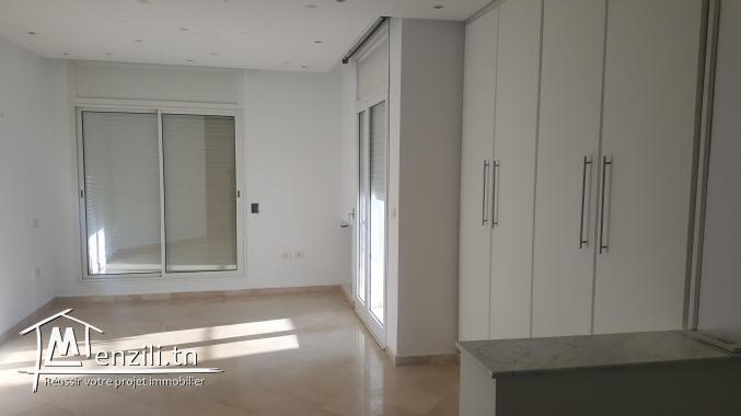 sybVVS4 villa à vendre à Gammarth coté Golden Tulipe