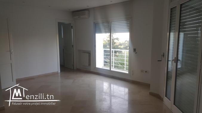 sybVVS4 villa à vendre à Gammarth coté Golden Tulipe