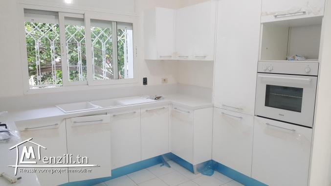 sybVVS8 villa à vendre coté café journal à Gammarth