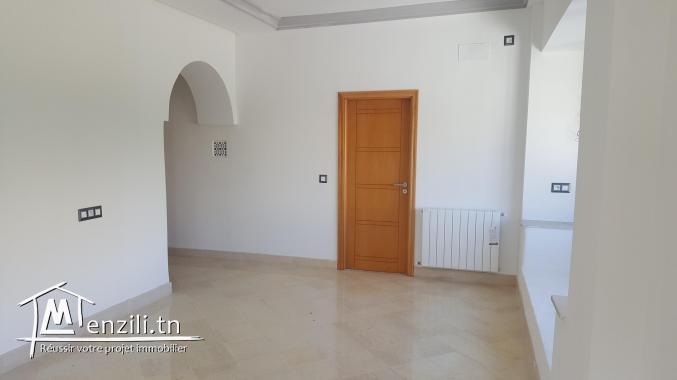 sybVLZ2 villa à louer proche de l'ISC à Carthage