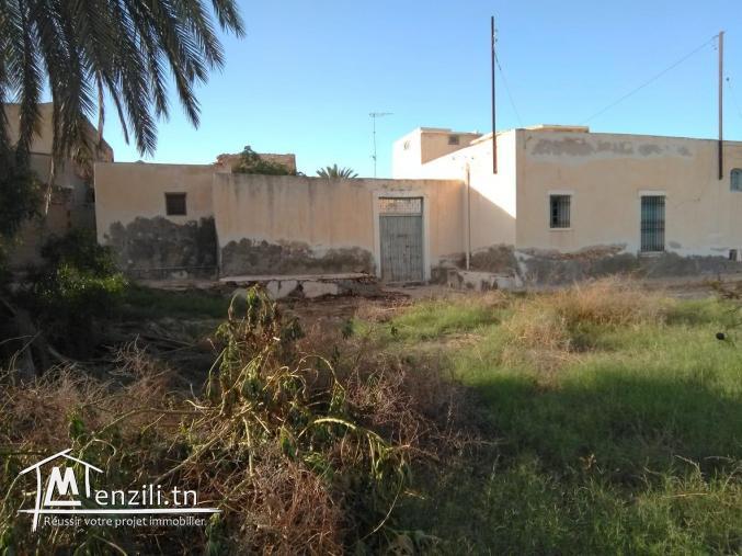 أرض للبيع بين طريق السلطنية و طريق المهدية