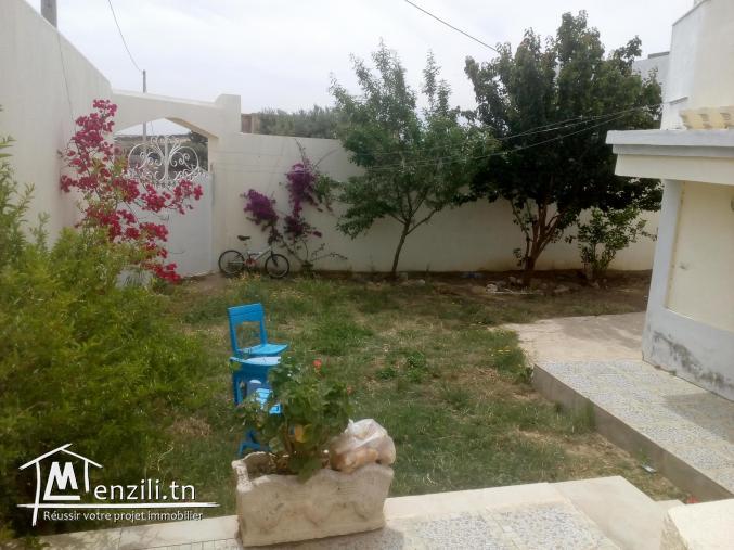 Villa a vendre Sur un terrain de443m2 