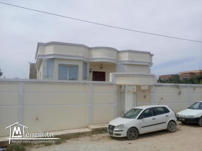 Villa a vendre Sur un terrain de443m2 