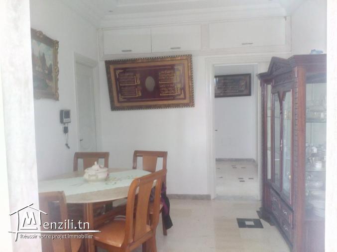 Villa a vendre Sur un terrain de443m2 