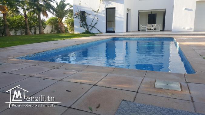 sybRDCLS15 Rez de chaussée à louer à Le golf à Gammarth