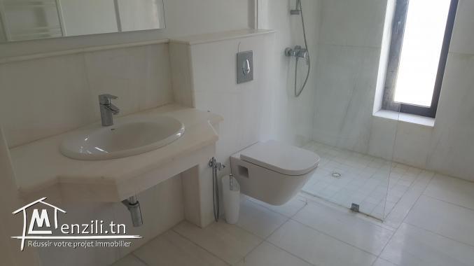 sybRDCLS15 Rez de chaussée à louer à Le golf à Gammarth