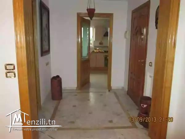 sybALZ7 Appartement meublé à louer à la Marsa