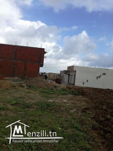 terrain route a la plage zahra 5miunte a pied