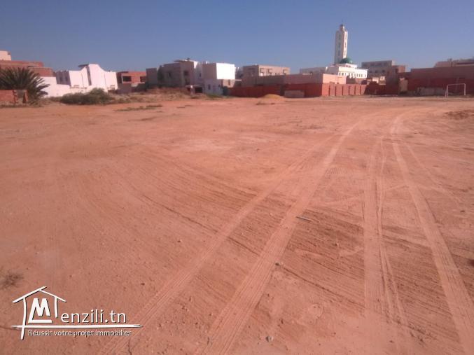 للبيع عدد 2 أرض في زنقة العش حبانة 1