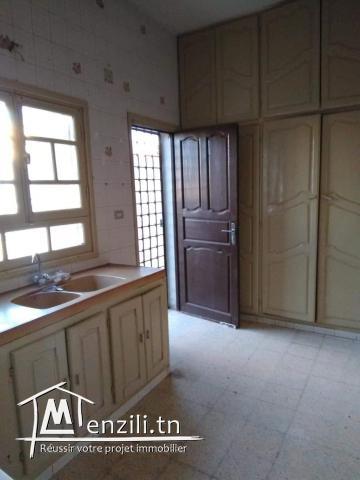 Une Villa sur le plus haut point de Ben Arous avec titre bleu.