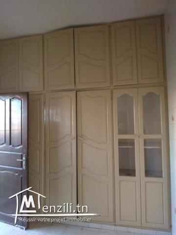 Une Villa sur le plus haut point de Ben Arous avec titre bleu.