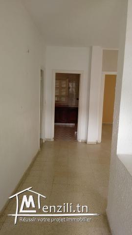 A vendre appartement 1er etage a cite wali bizerte