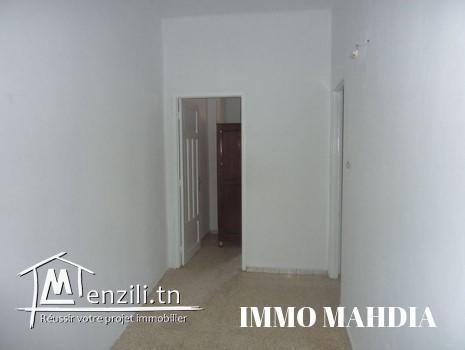 A louer une villa en " S+2" vide