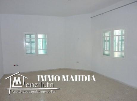 A louer une villa en " S+2" vide