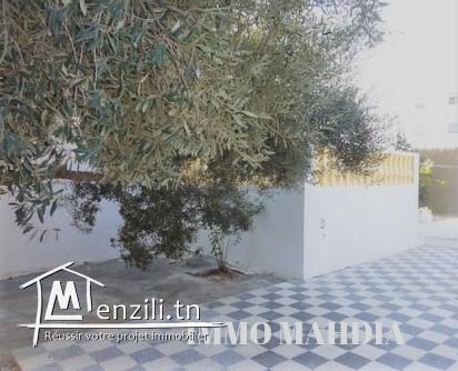 A louer une villa en " S+2" vide