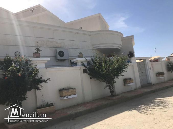 A vendre Complexe habitation Haut Standing( Villa + 6 Appartements et Un studio)ben arous