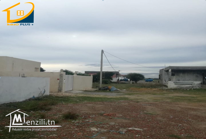 terrain 1ere position a la plage ain grinz