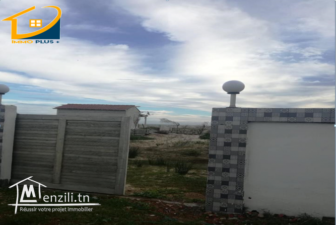 terrain 1ere position a la plage ain grinz