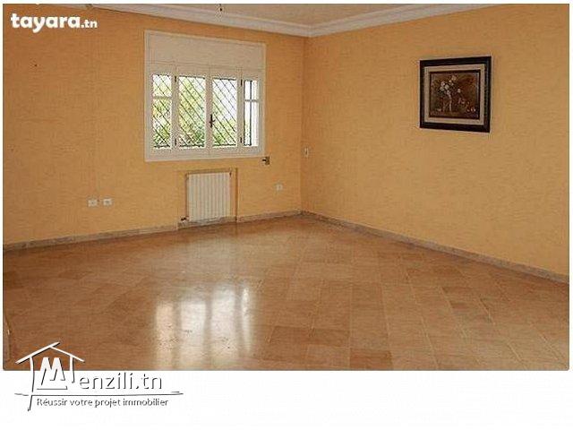 Un duplex de 240 m² sur un terrain de 175 m² à Hammamet Nord à 390