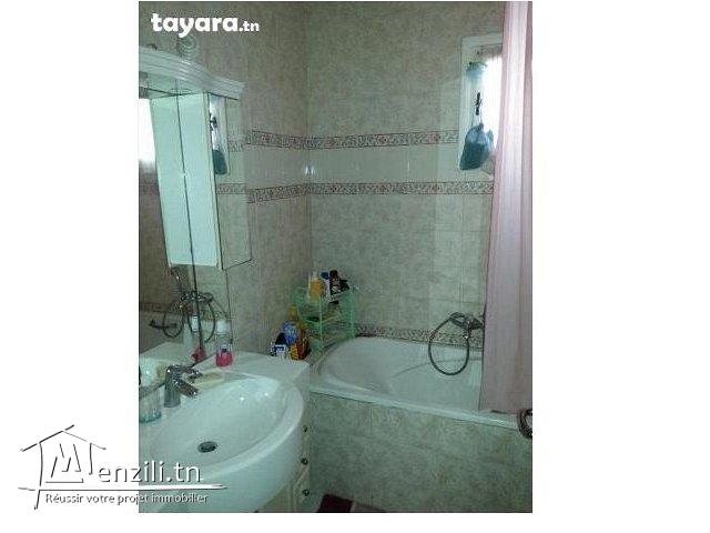 Un duplex de 240 m² sur un terrain de 175 m² à Hammamet Nord à 390