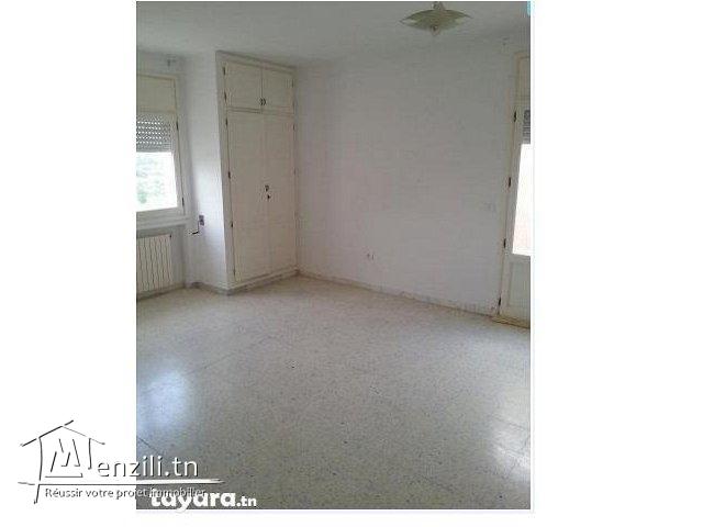 Un duplex de 240 m² sur un terrain de 175 m² à Hammamet Nord à 390