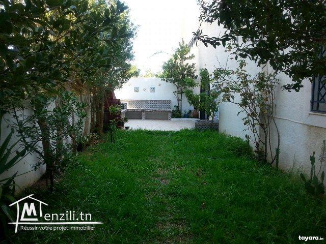 Un duplex de 240 m² sur un terrain de 175 m² à Hammamet Nord à 390