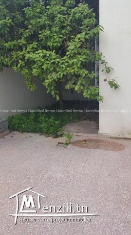 A vendre un duplex s+4 à la Marsa cité el khalil