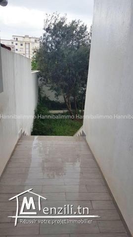 A vendre un appartement S+2  très haut standing  jamais habité à cité el wahat