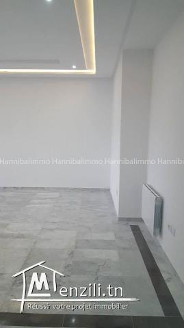 A vendre un appartement S+2  très haut standing  jamais habité à cité el wahat