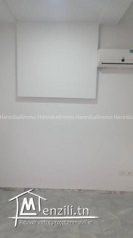 A vendre un appartement S+2  très haut standing  jamais habité à cité el wahat