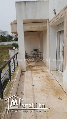 A vendre appartement S+3 très haut standing à Gammarth supérieur dans une résidence R+2