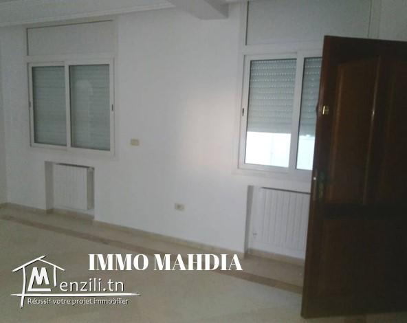 un appartement en "S+2"