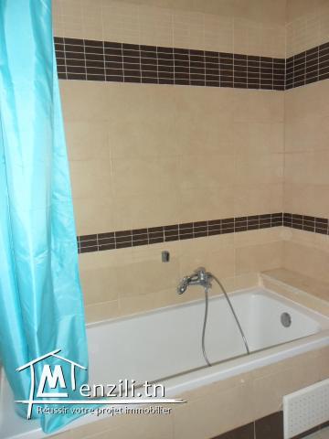 شقة قبلية للبيع 138م بطريق تونس كم 0,5